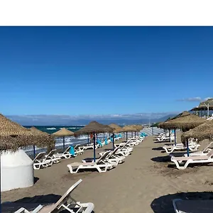 https://estudio-en-marbella-con-vistas-al-mar.es-andalucia.com